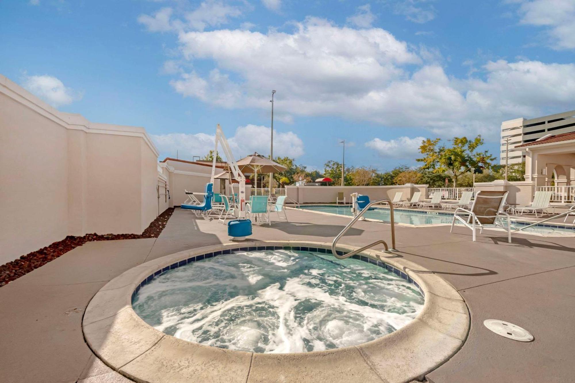 Comfort Suites Downtown Orlando Esterno foto